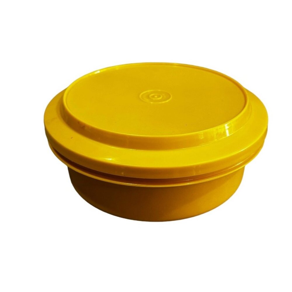 Vintage Tupperware 8" Seal 'n Serve Yellow bowl 1253 -w Lid Container